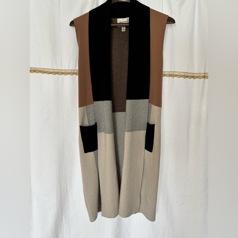 Sleeveless Cardigan